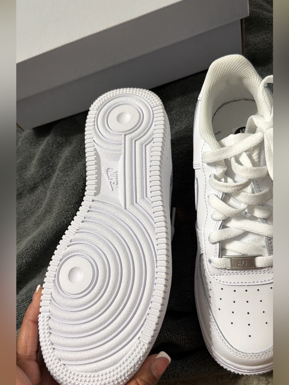 Nike White Kids Low-Top Sneakers
